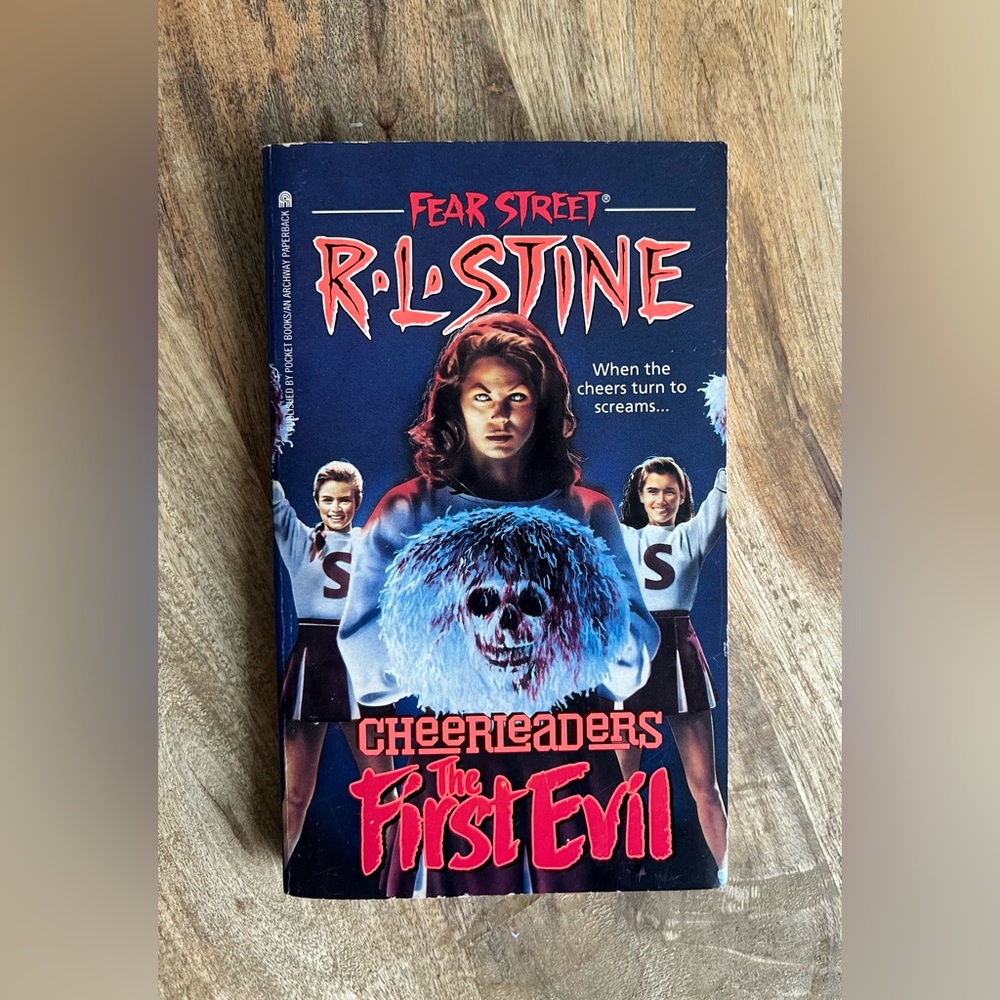 Fear Street Cheerleaders: The First Evil Book Vintage EUC